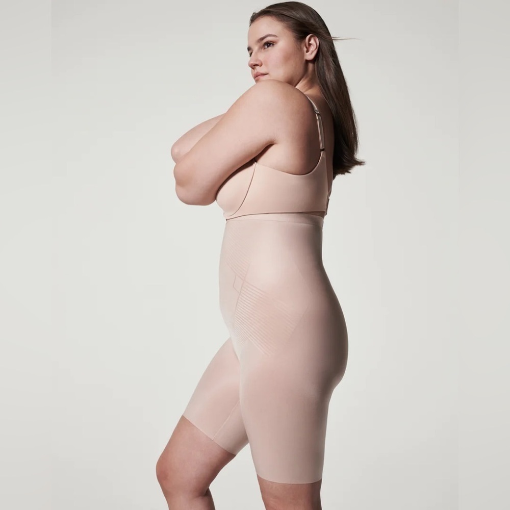 NWOT SPANX Thinstincts® 2.0 High-Waisted Mid-Thigh  Short 1X